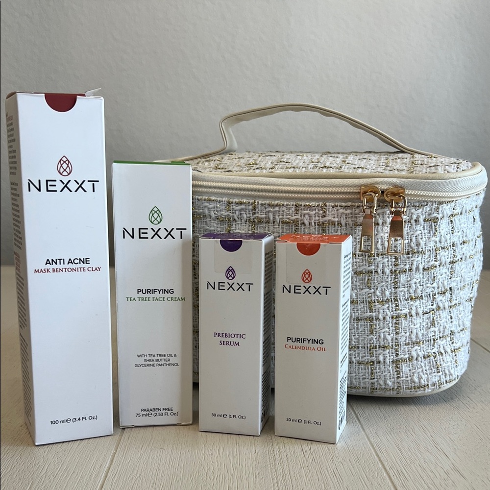 NEXXT Face Care Set (4) with Cosmetic Bag (retail value $106.70)